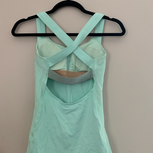 Lululemon Tank - Picture 1 of 2